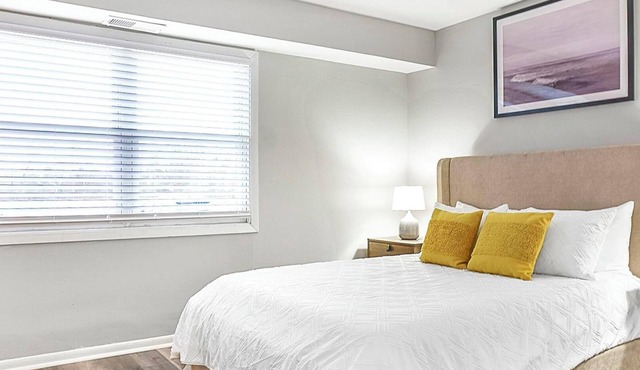 Landing | Beautiful 1BD, Gym, Courtyard