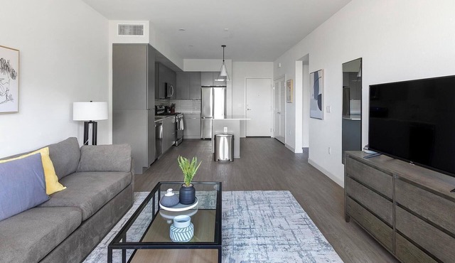 Landing | Beautiful 1BD, Rooftop Lounge, Clubhouse