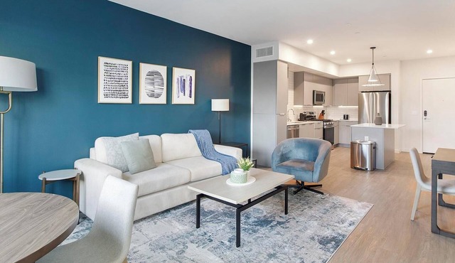 Landing | Beautiful 1BD, Courtyard, Gym