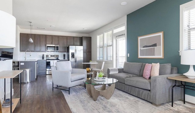 Landing | Chic 1BD, Clubhouse, Gym