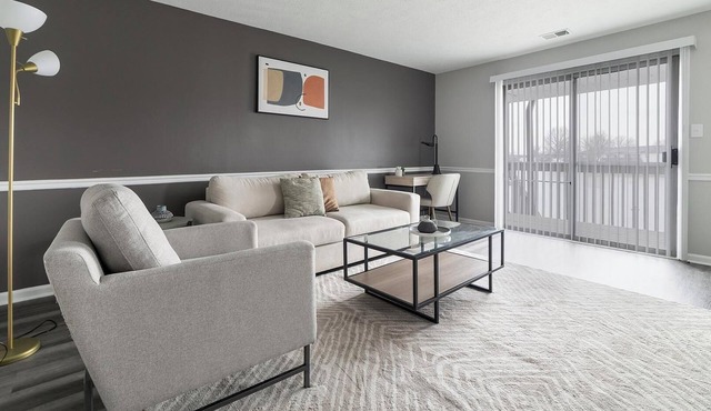 Landing | Chic 1BD, Gym, Game Room