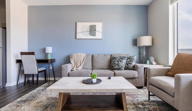 Landing | Chic 1BD, Gym, Pool