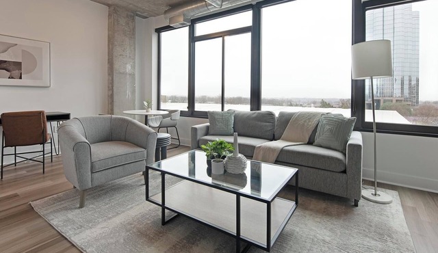 Landing | Chic 1BD, Game Room, Gym