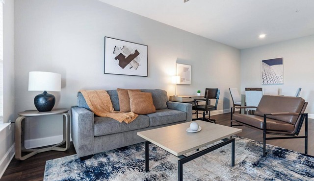 Landing | Chic 1BD, Game Room, Yoga Studio