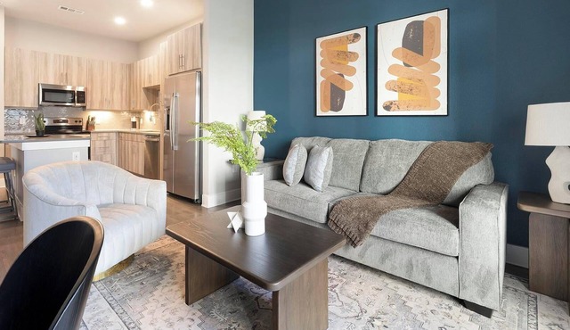 Landing | Chic 1BD, Pool, Courtyard