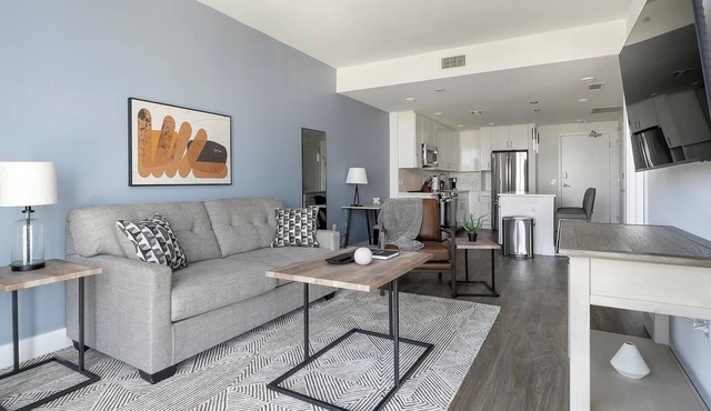 Landing | Chic 1BD, Pool