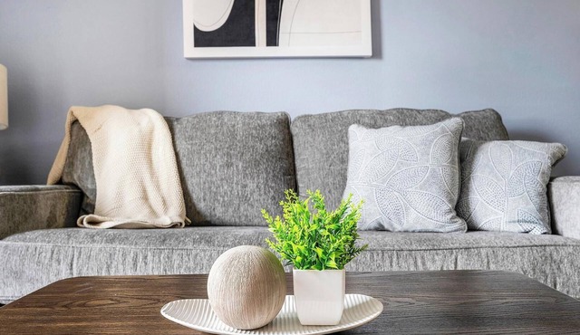 Landing | Chic 1BD, Clubhouse