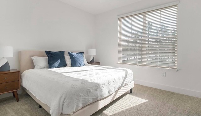 Landing | Chic 1BD, Pool, Clubhouse