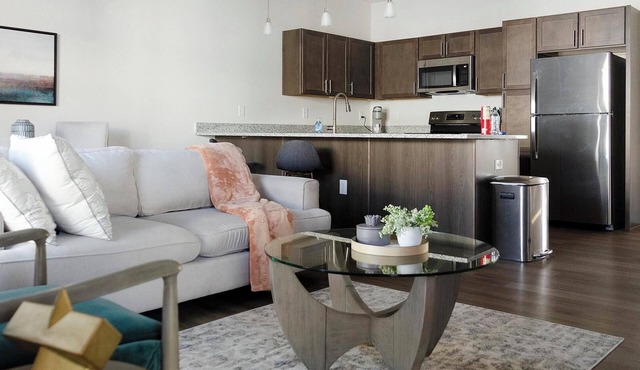 Landing | Chic 2BD, Courtyard, Pool