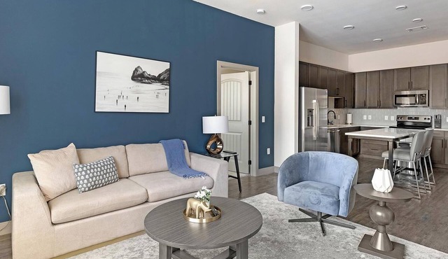 Landing | Chic 2BD, Courtyard, Gym