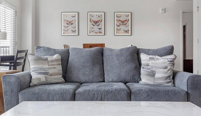 Landing | Chic 2BD, Gym, Clubhouse