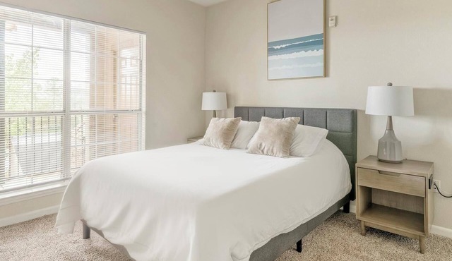 Landing | Chic 2BD, Game Room, Pool