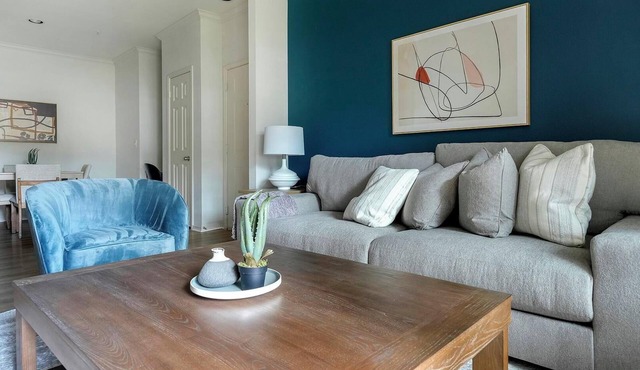 Landing | Chic 2BD in Bee Cave