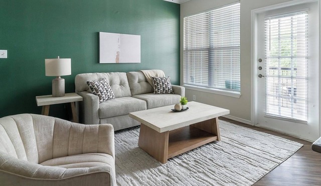 Landing | Chic 2BD in Copperfield