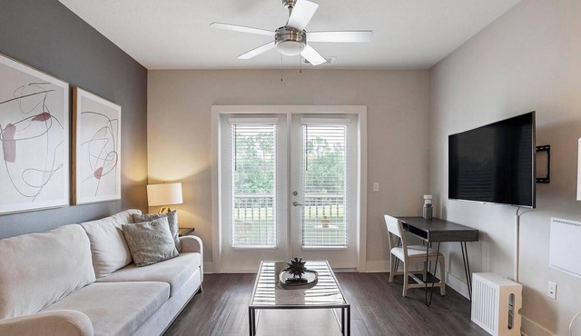 Landing | Chic 2BD, Pool, Gym
