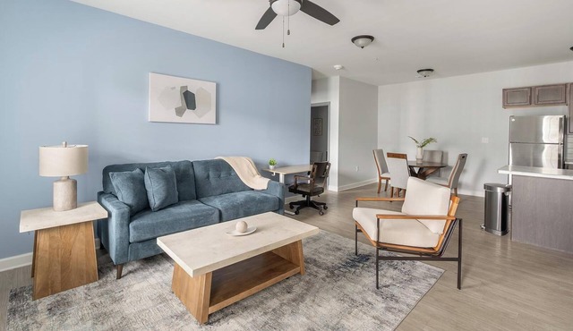 Landing | Chic 2BD, Pool, Clubhouse