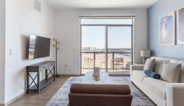 Landing | Incredible 1BD, Gym, Pool