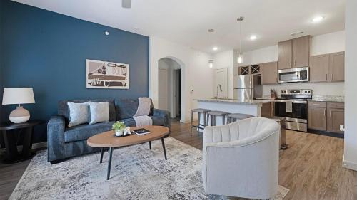 Landing Incredible 1BD Game Room Gym