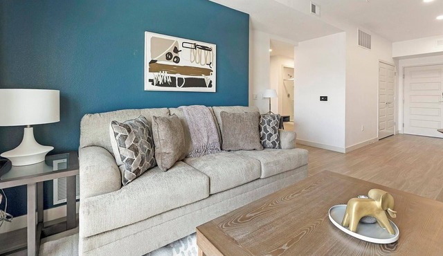 Landing | Incredible 1BD, Gym, Pool