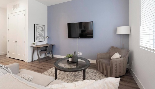 Landing | Incredible 1BD, Gym