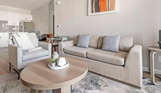 Landing | Incredible 2BD, Pool, Rooftop Lounge