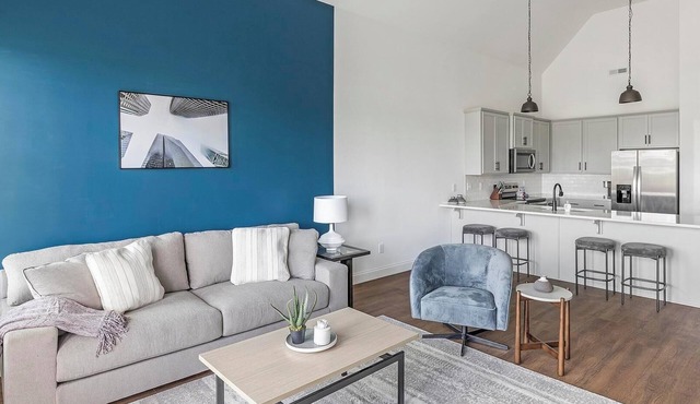 Landing | Incredible 2BD, Gym, Clubhouse
