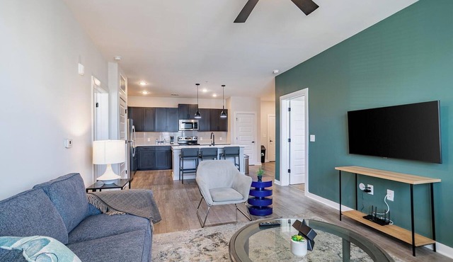 Landing | Incredible 2BD, Gym, Clubhouse