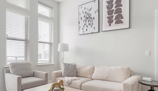 Landing | Incredible 2BD, Gym, Pool
