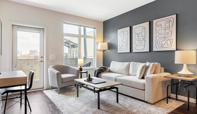 Landing | Incredible 2BD, Gym, Clubhouse