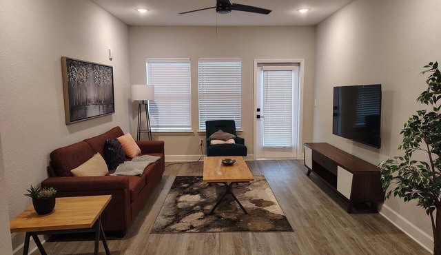 Landing | Incredible 2BD, Gym, Pool