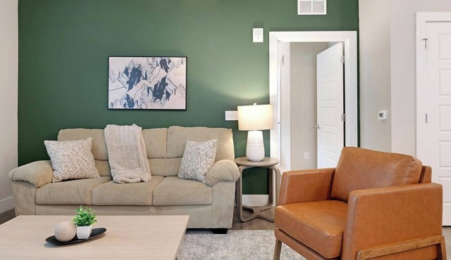 Landing | Incredible 2BD, Gym, Clubhouse