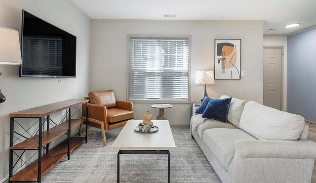 Landing | Incredible 2BD, Tennis Court, Pool