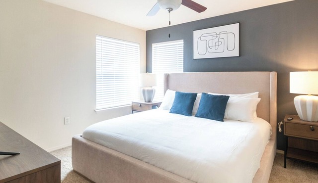 Landing | Incredible 2BD, Pool, Gym
