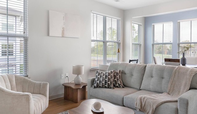 Landing | Incredible 2BD, Yoga Studio, Gym
