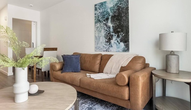 Landing | Modern 1BD, Gym