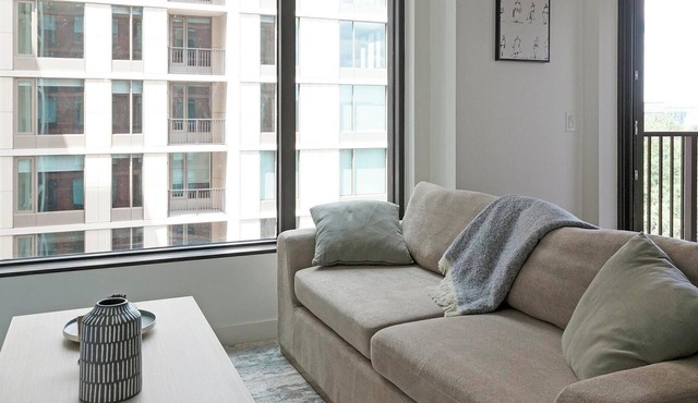 Landing | Modern 1BD, Pool, Gym