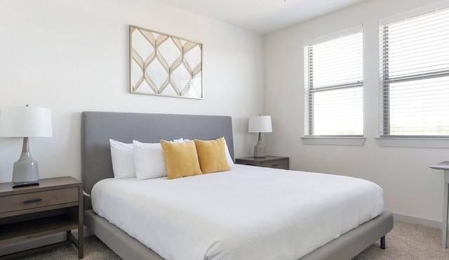 Landing | Modern 1BD, Pool, Clubhouse