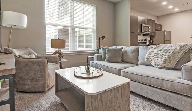 Landing | Modern 1BD, Courtyard, Pool