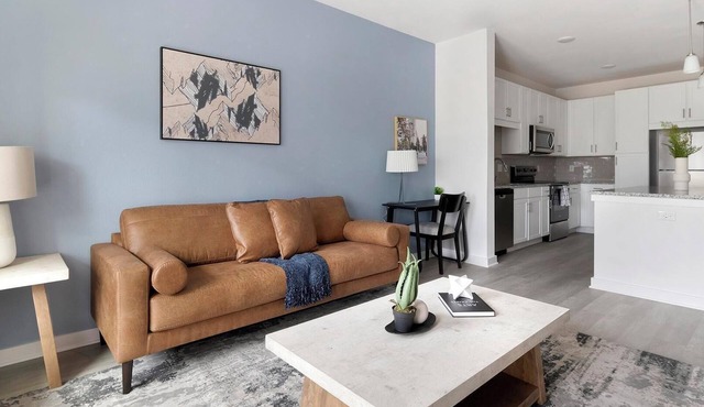 Landing | Modern 1BD, Gym, Clubhouse