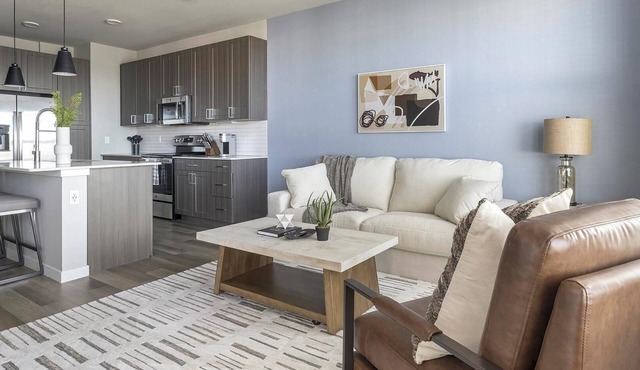 Landing | Modern 1BD, Gym, Clubhouse