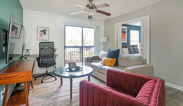 Landing Modern 2BD Courtyard Gym