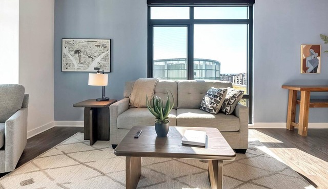 Landing | Modern 2BD, Clubhouse, Pool