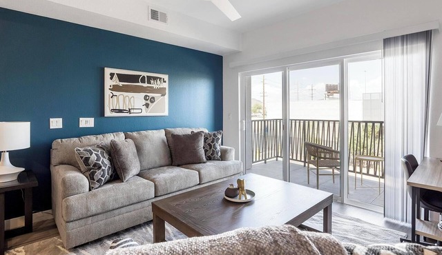 Landing | Modern 2BD, Gym, Pool