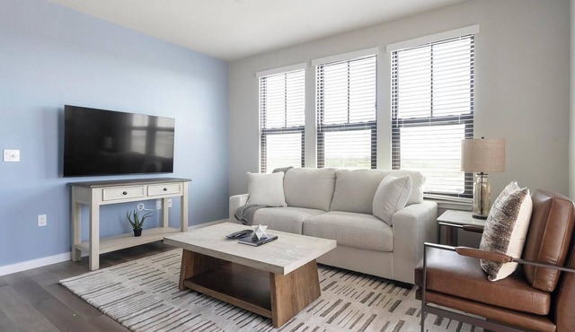 Landing | Modern 2BD, Pool, Game Room