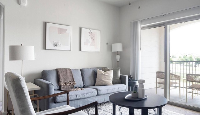 Landing | Modern 2BD, Gym, Pool