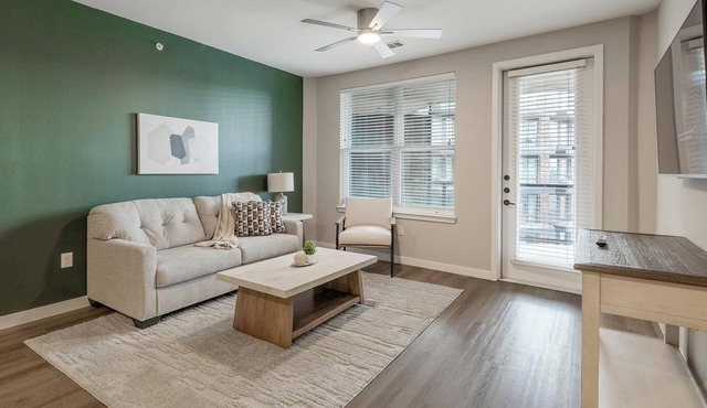 Landing | Modern 3BD, Rooftop Lounge, Pool