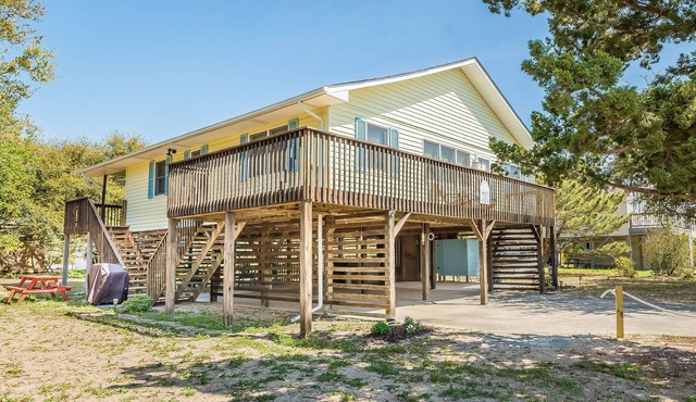 Landing Pad - Kill Devil Hills, Oceanside, 350 Yards to Beach, YR Flex Stays, 4 BR