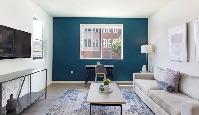 Landing | Spectacular 2BD, Rooftop Lounge