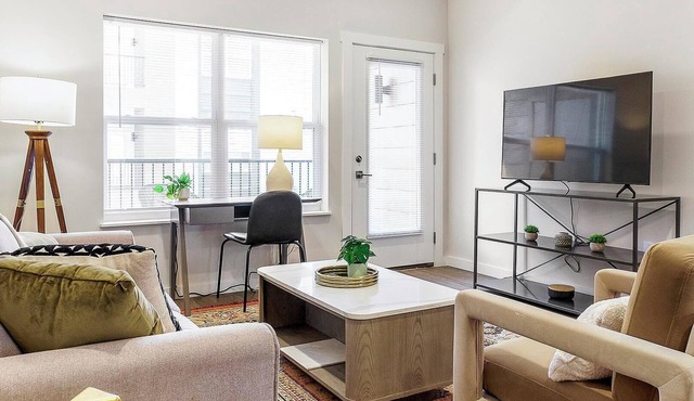 Landing | Spectacular 1BD, Pool, Courtyard
