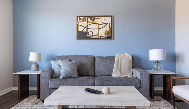 Landing | Spectacular 1BD, Pool, Gym
